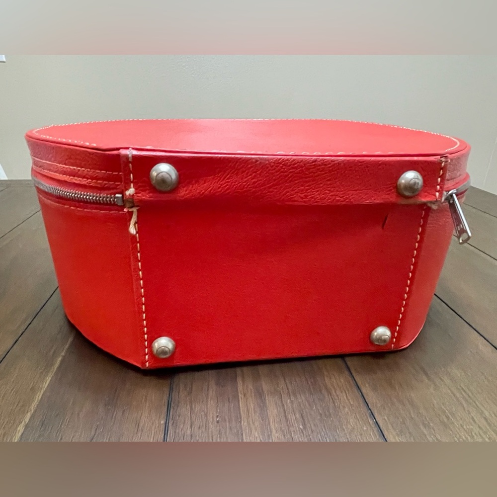 Vintage Travins Hat Box - Picture 2 of 9